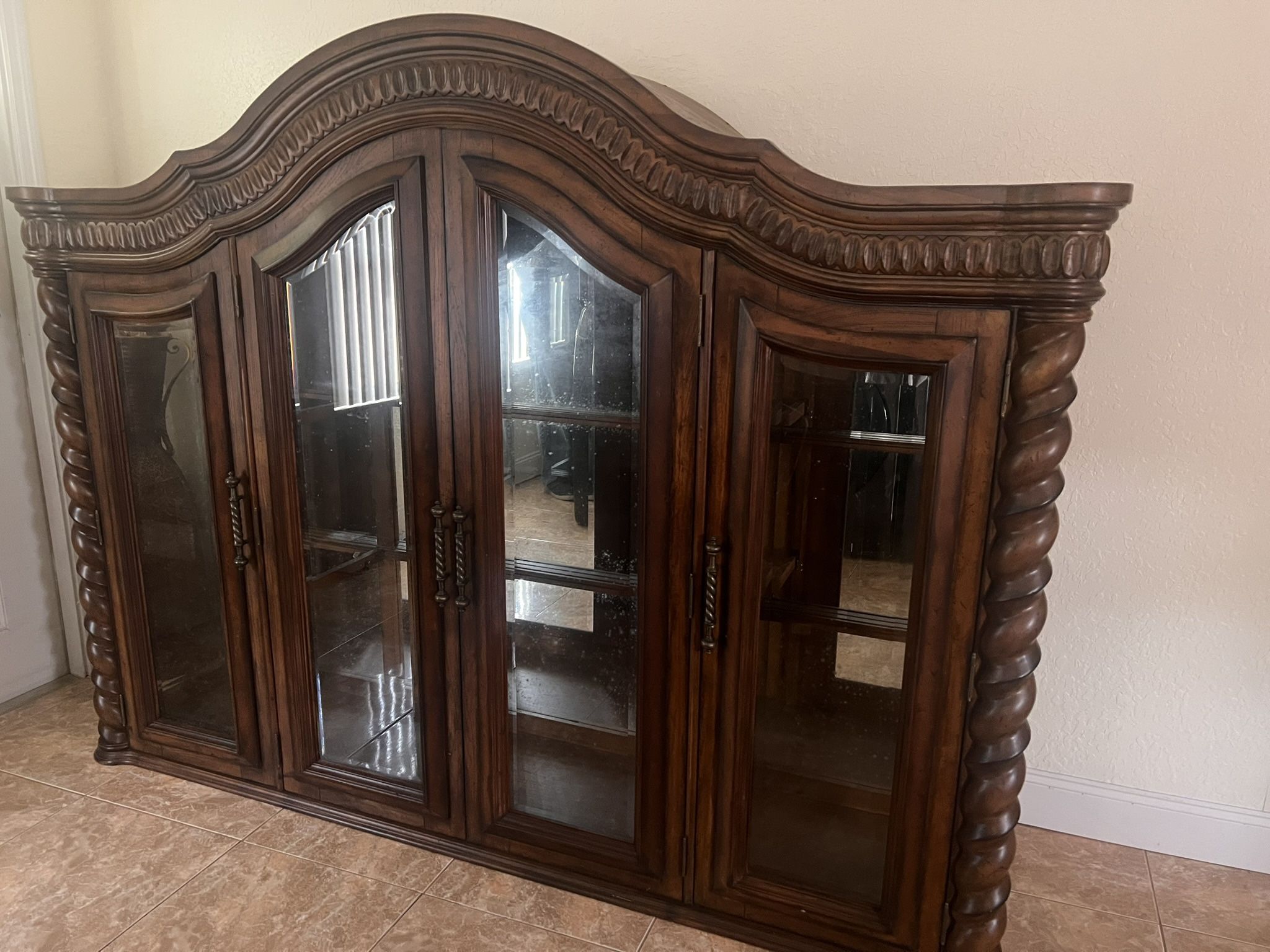 CHINA CABINET WITH HUTCH