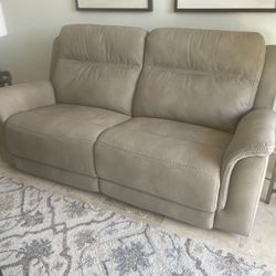 Reclining Love Seat Couch