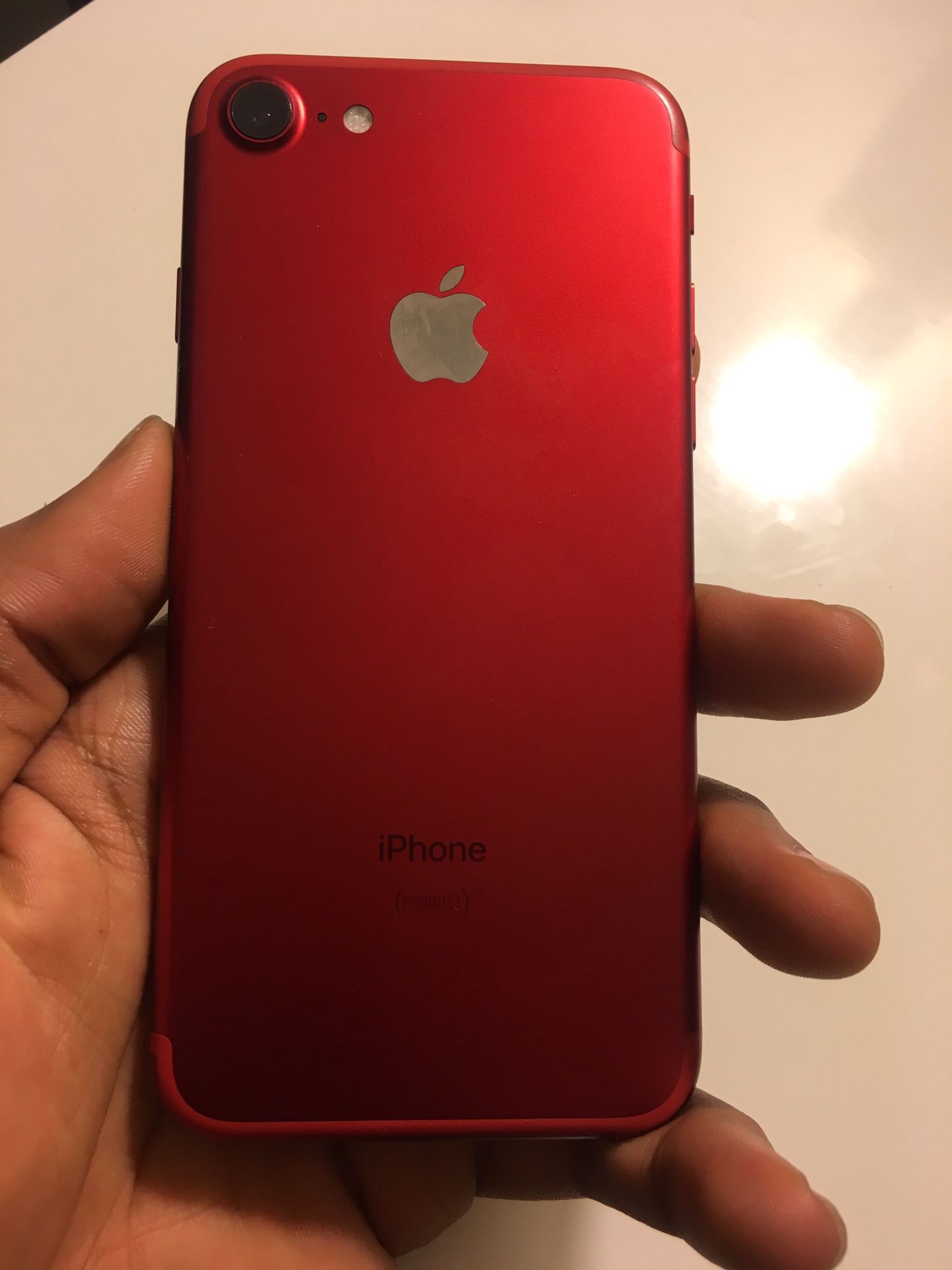 (Unlocked to any carrier) Product red iphone 7 128GB