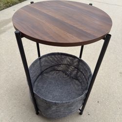Selling Side Table with Basket