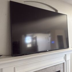 65” ROKU TV