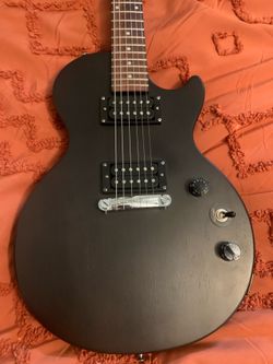 Epiphone  Les Paul studio 2 black satin