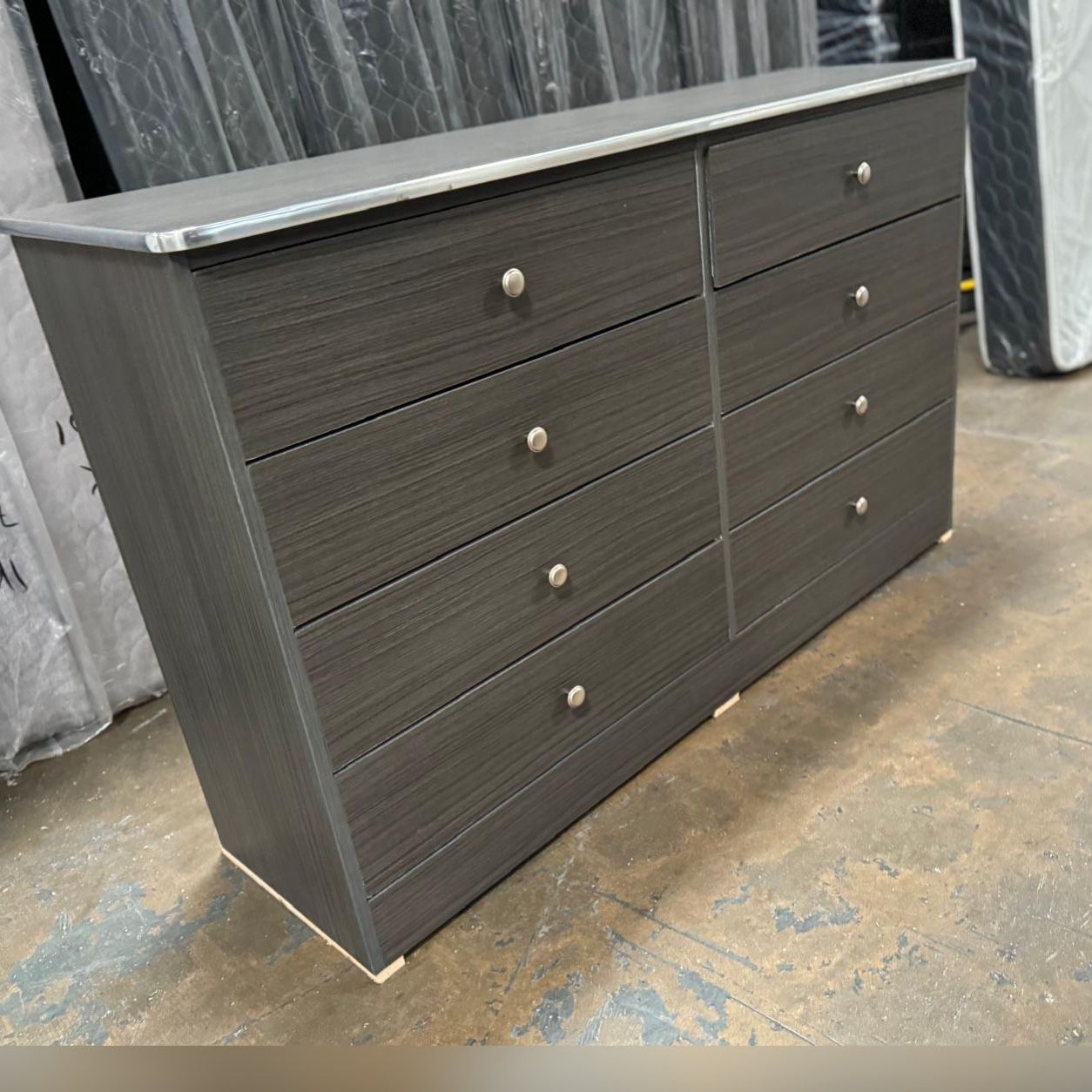 8 Drawer Dresser