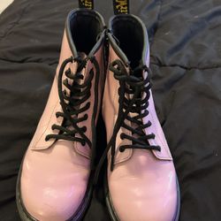 Girls Dr Martens 