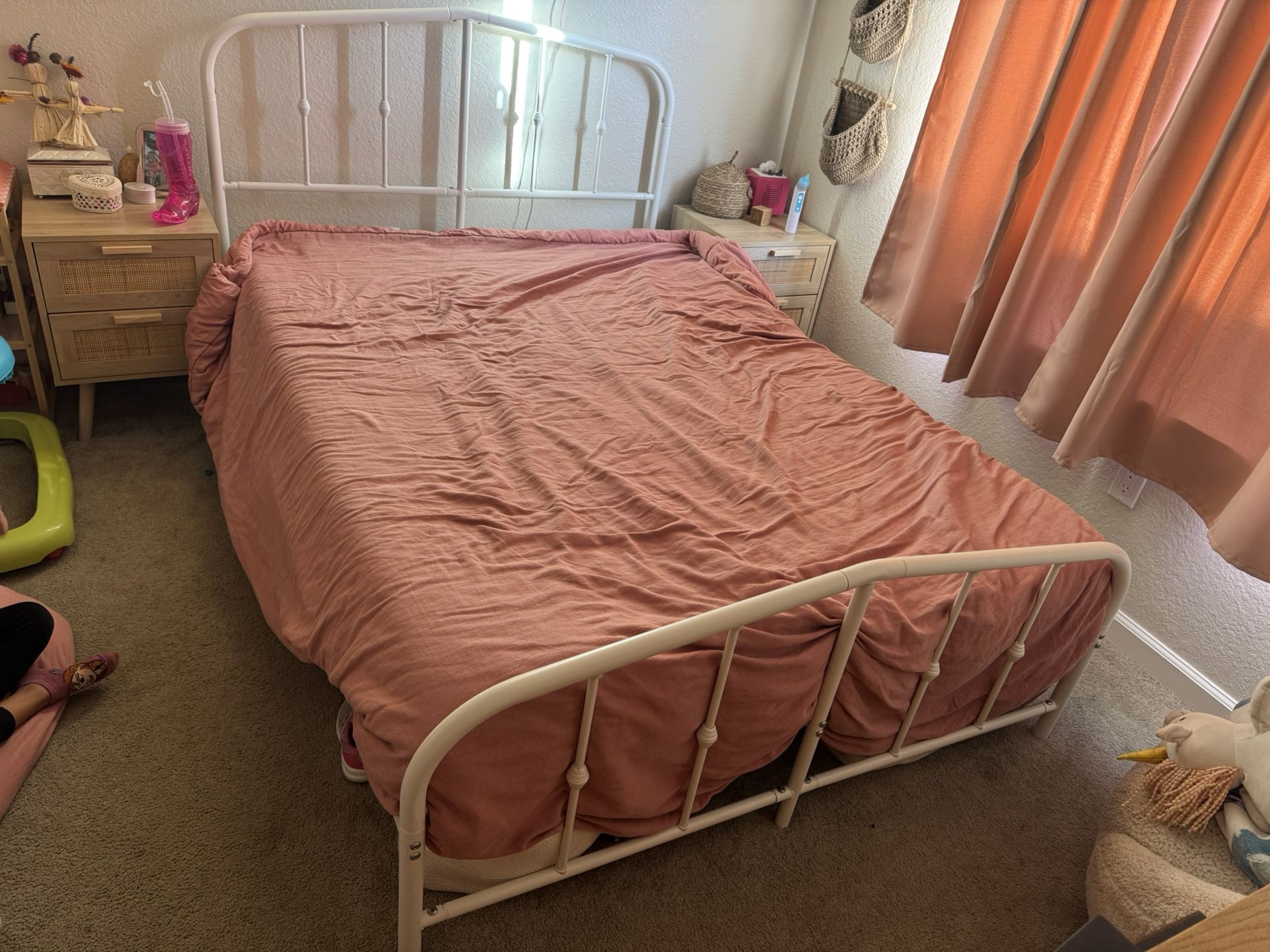 Full White metal bed frame