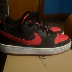 Nike Court Borough Low 2
