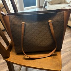 MK Purse 
