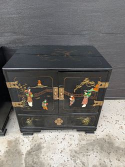 Vintage Chinoiserie Black Lacquer Nightstand Cabinet