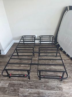Queen size bed with adjustable frame