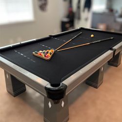 Beautiful 9ft Pool Table (Delivery & Setup Included)