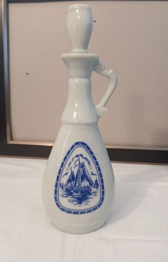 Vintage 1963 JIM BEAM Whiskey Decanter - Milk Glass