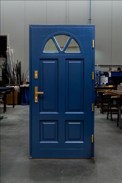 Exterior Door with Glass Transom