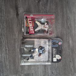 2 Football  Action Figures 