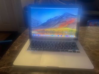 MacBook Pro 6 gb ram 250 Drive 2010