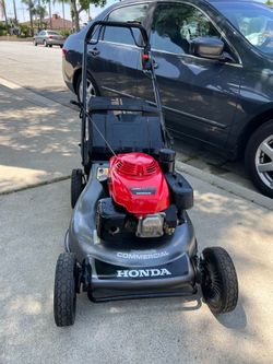 Honda HRC 216 hydrostatic transmission Commercial Lawn Mower