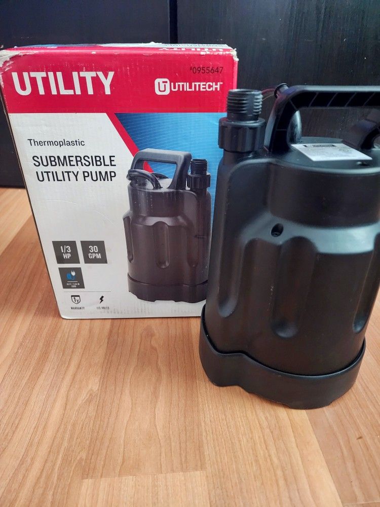 New (Open Box) Utilitech Submersible Utility Pump 1/3 HP | 30 GPM