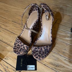 Leopard Shoes Size 6