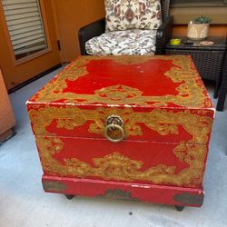 Storage chest