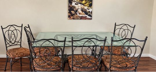 Beautiful Wrought Iron & Glass Dining Table with 6 Chairs