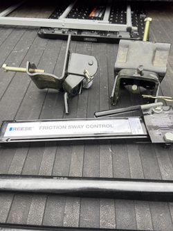 Reese Towing Hitch And Sway Bar Control 