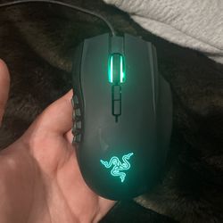 Razer Naga Gaming Mouse