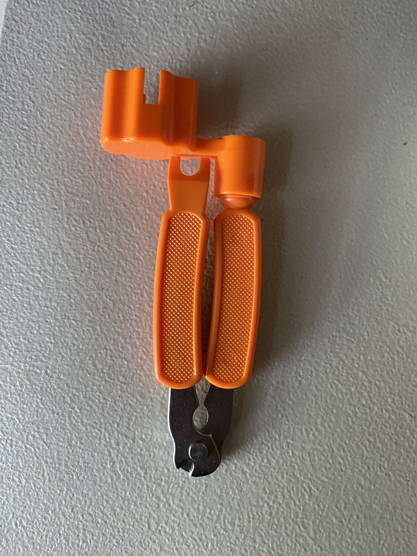 Guitar Restringer