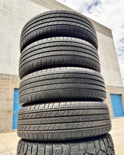 255/65R18 Michelin