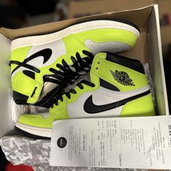 Jordan 1 Volt 