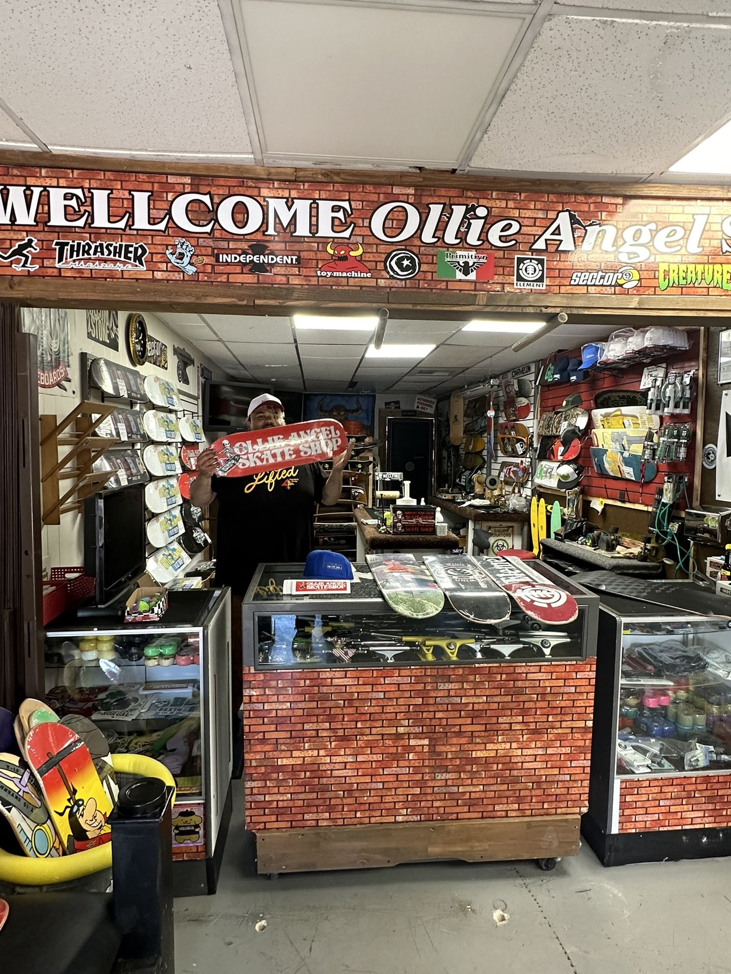 Ollie Angels Skate Shop