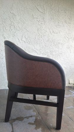 Brown office chair