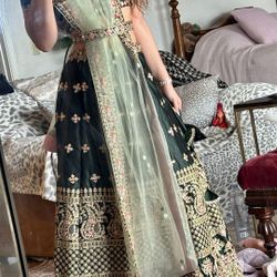 Gorgeous Wedding Lehenga. Desi Dress. Pakistani. Indian. Brand New. 