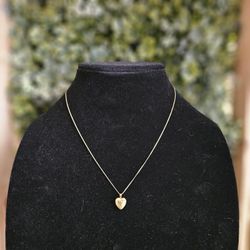 Dainty Vintage 14k Gold Heart Pendant And Chain Locket Necklace