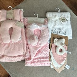 New Baby Girl Blankets Bibs