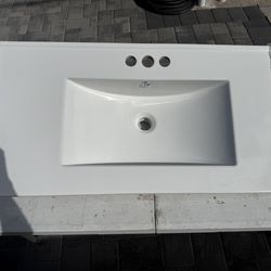 Bathroom sink