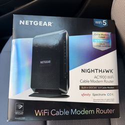 Netgear: Nighthawk AC1900 (WiFi Cable Modem Router Combo)