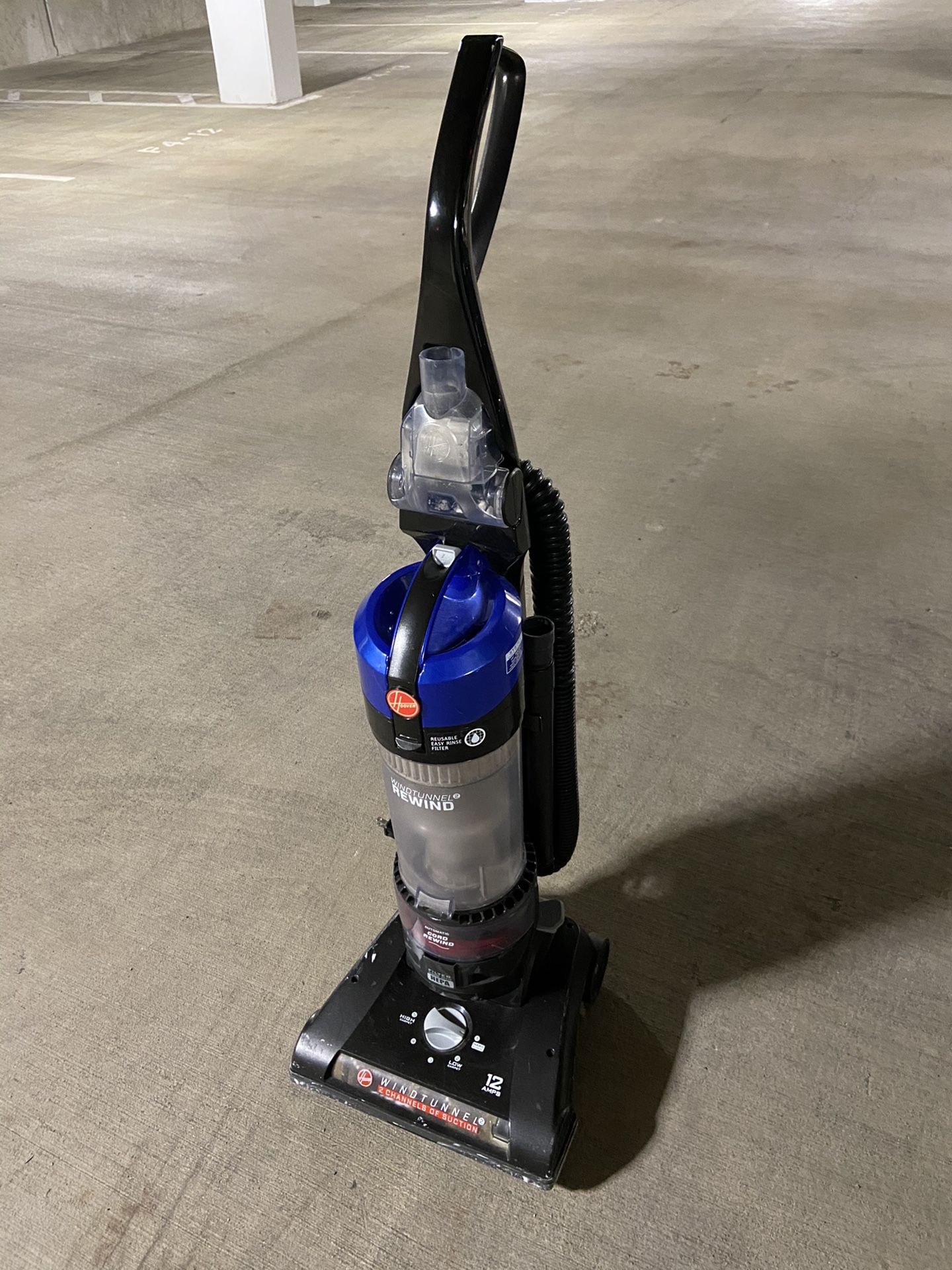 Vacuum cleaner-Hoover