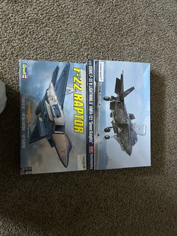F-22 raptor and F 35 model kit