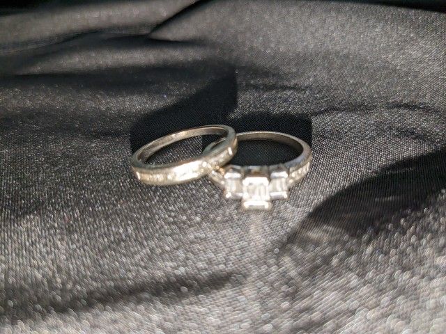 2 Band White Gold Wedding Ring Set