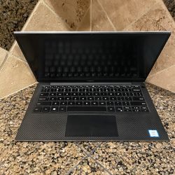 Dell XPS Hyperthreaded 8th Gen i7 with 512 GB NVME, 16 GB Ram, Type C 