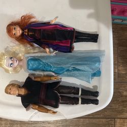 Frozen Dolls