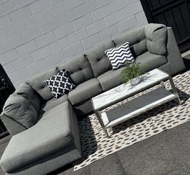 Sectional couch pull out bed