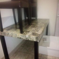Like New Kitchen Table With Chairs
