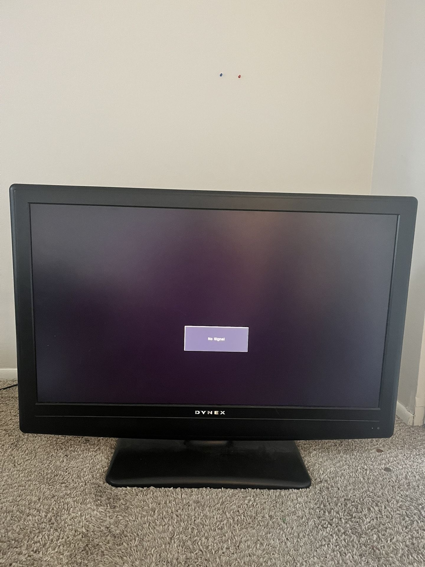 Dynex 42in Flatscreen TV