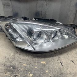 2007 2008 2009 Mercedes-Benz S550 Right Passenger Side Headlight OEM A(contact info removed)