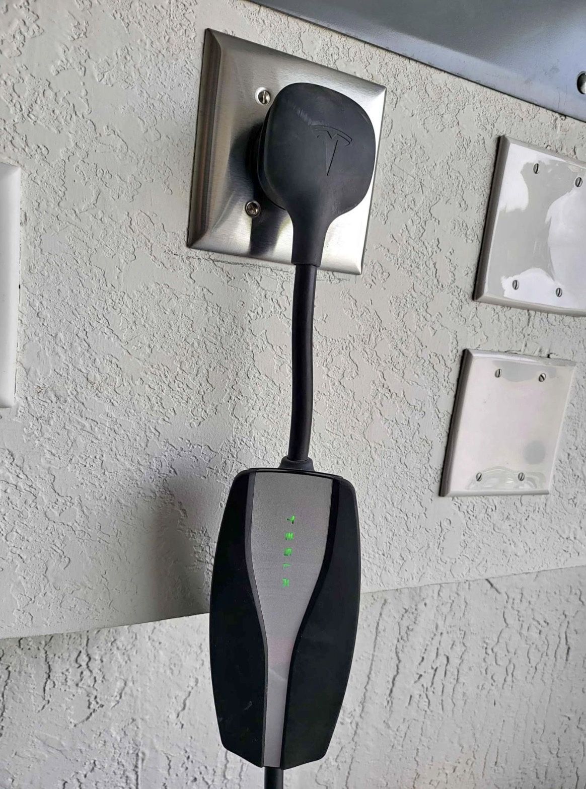 Tesla Mobile Charger Nema 1450