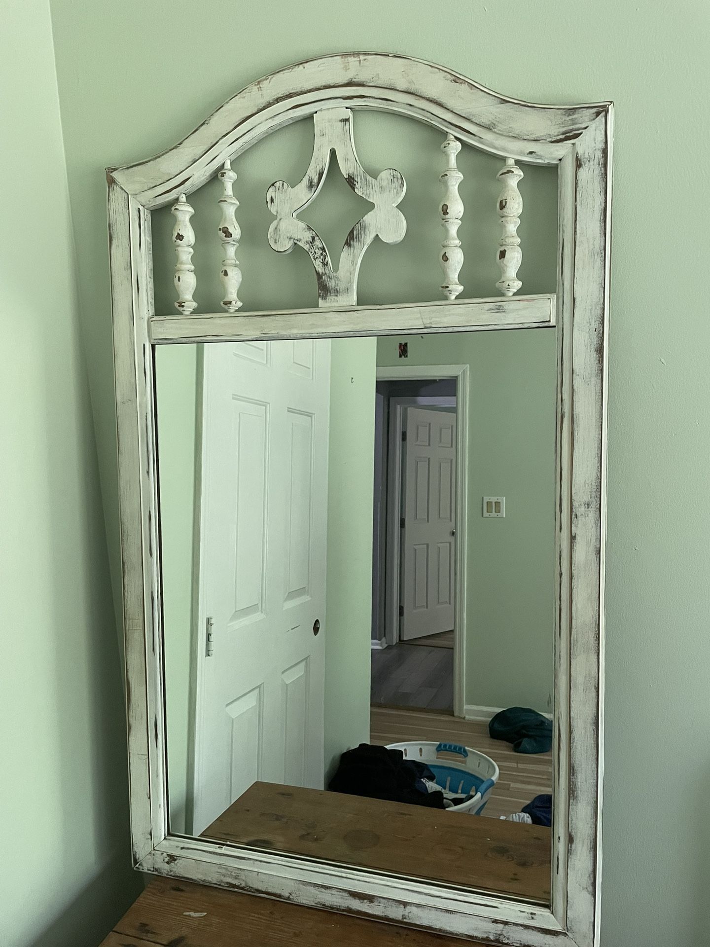 Vintage Mirror w/ Decorative Frame