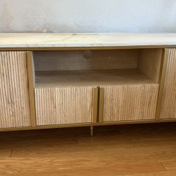 Beautiful TV Cabinet 70in