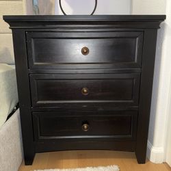 Nightstand Set of 2 with charging