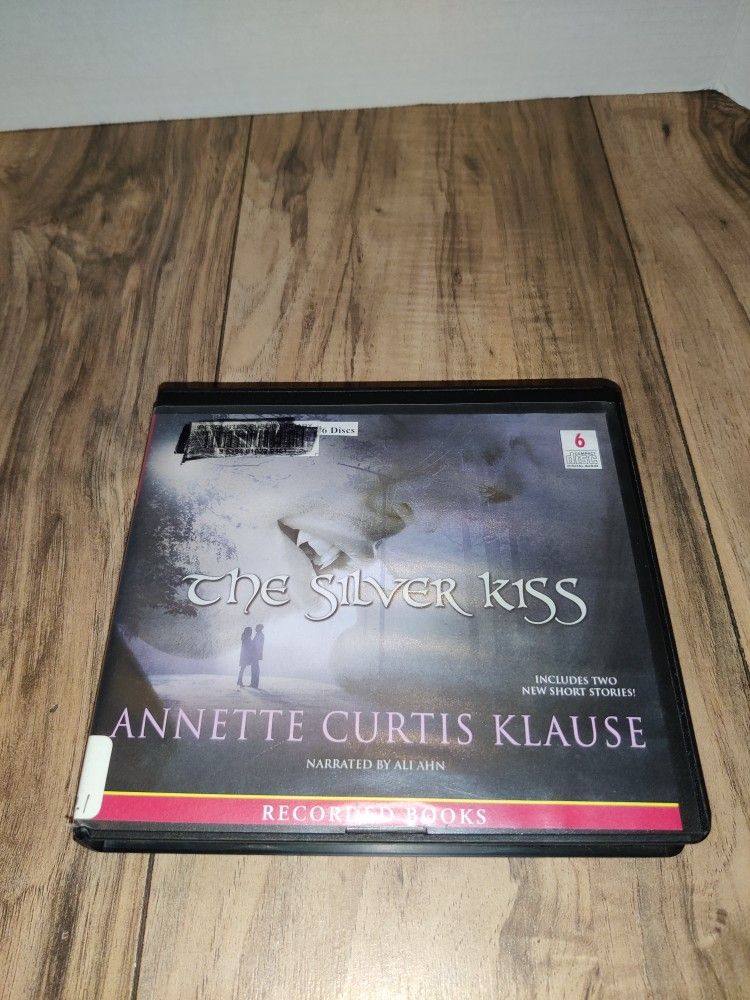 Recorded Books The Silver Kiss By Annette Curtis Klause 2010 Audiobook. Has some wear from age and storage. Sold as is.