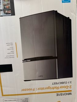 Whirlpool 2 door refrigerator 3.1 cf